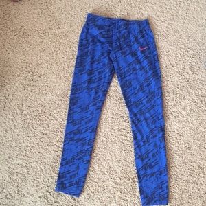 Girls Nike leggings